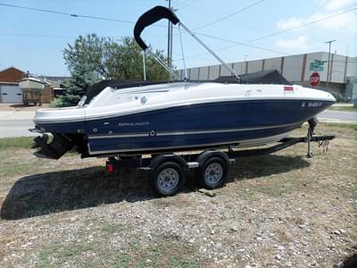 BOATZON | Bayliner VR6 Bowrider IO 2017 BOATZON | Bayliner VR6 Bowrider IO 2017