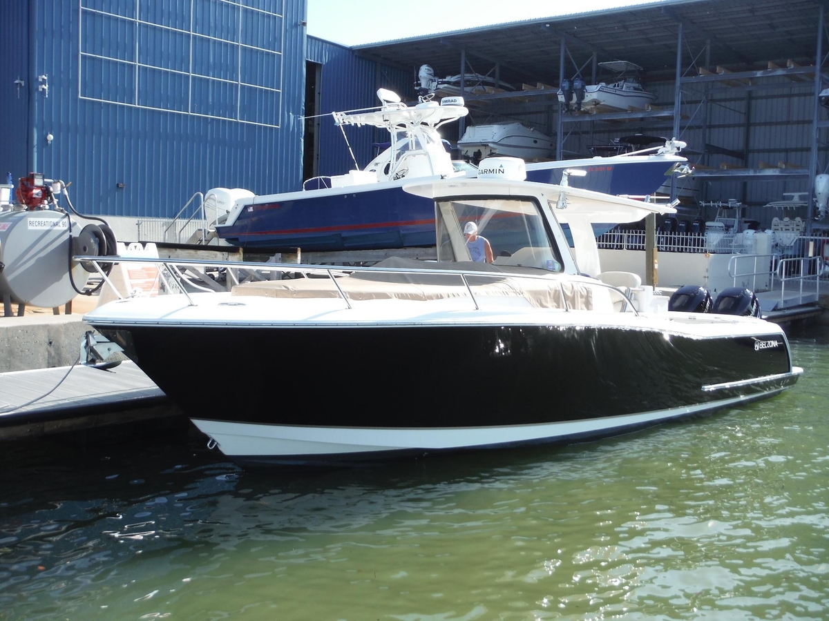 2015 Belzona 32 Walkaround - Sold Boat