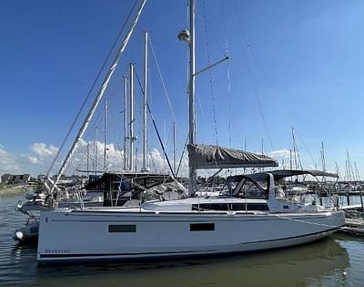 BOATZON | Beneteau Oceanis 381 2017