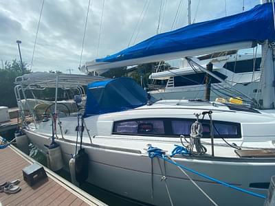 BOATZON | Beneteau Oceanis 40 2011