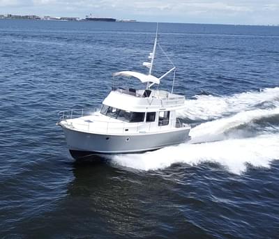 BOATZON | Beneteau Swift Trawler 34 2018