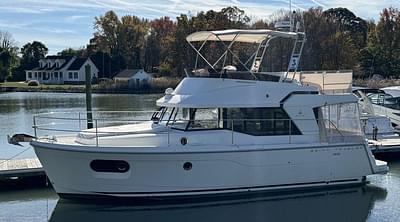 BOATZON | Beneteau Swift Trawler 35 2023