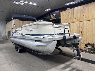 BOATZON | Bennington 2275 SEA LEGS 90HP BUNK TRAILER 2007