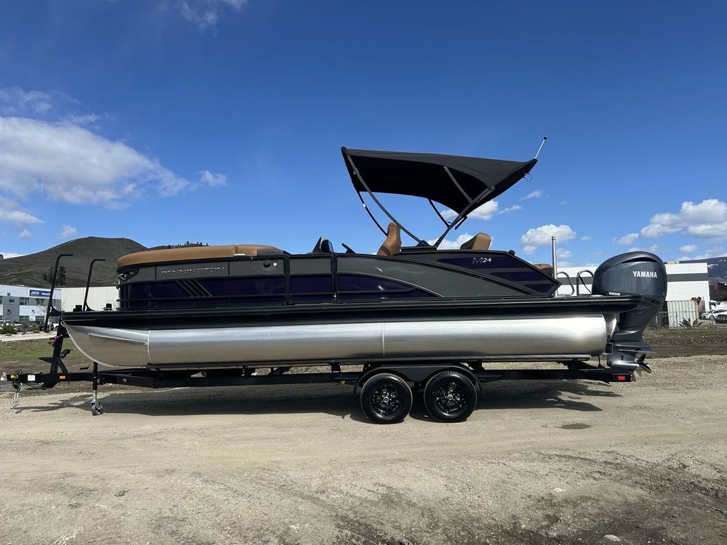 2025 Bennington 24M SWINGBACK - Sold Boat