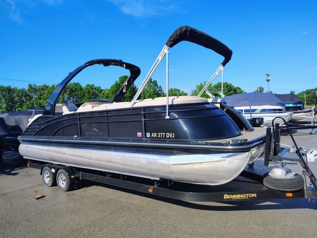 2016 Bennington 2552 QX QXCW  Windscreen Sport Arch IO - Sold Boat