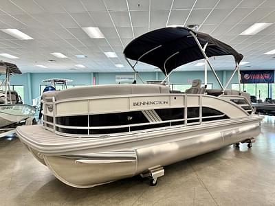 BOATZON | Bennington M Quad Bench 22 MFB 2025 BOATZON | Bennington M Quad Bench 22 MFB 2025