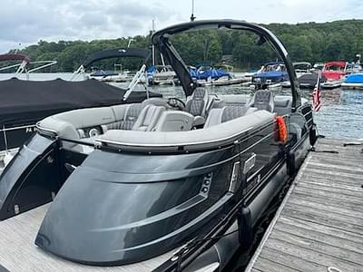 BOATZON | 2022 Bennington QX 23 Quad Bench