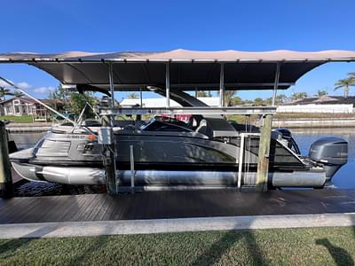 BOATZON | Bennington QX 27 QFB X2 Wide 10 BEAM w 600hp 2021 BOATZON | Bennington QX 27 QFB X2 Wide 10 BEAM w 600hp 2021