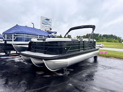 BOATZON | Bennington SOne 22 SSR SPS BLACKOUT LUXE InFloor Storage 2025 BOATZON | Bennington SOne 22 SSR SPS BLACKOUT LUXE InFloor Storage 2025