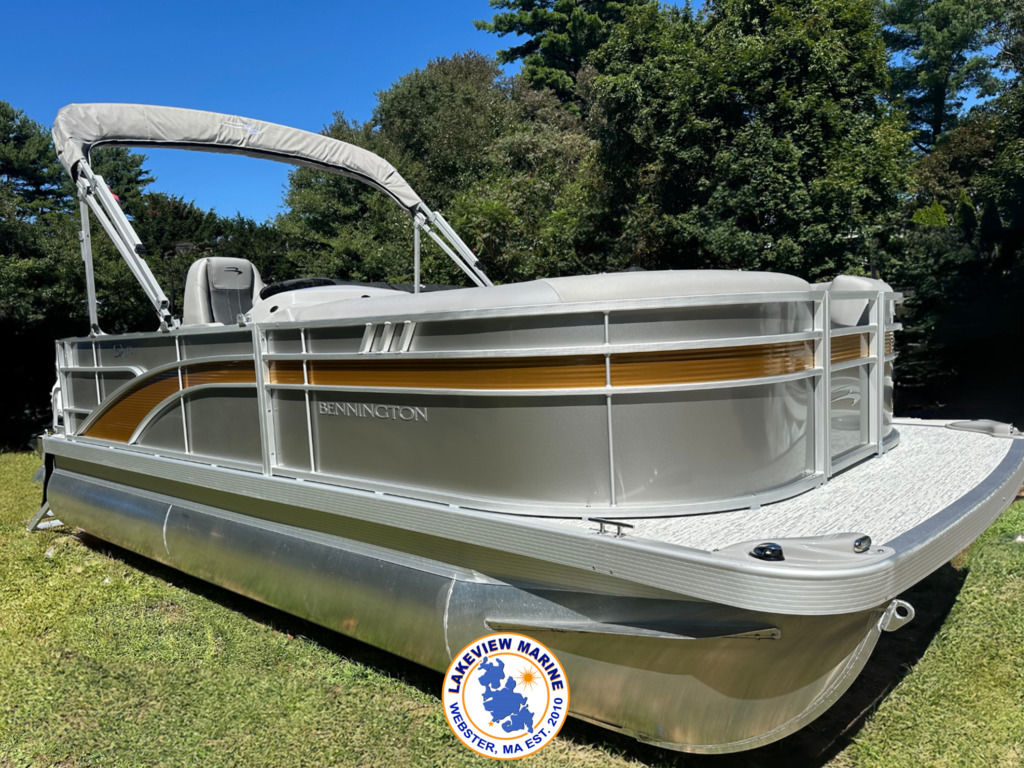 2025 Bennington SX LBench 18 SXL - Sold Boat