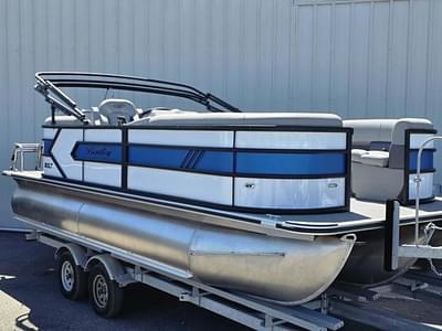 BOATZON | Bentley Pontoons Bentley Bolt 34 Tube 2025 BOATZON | Bentley Pontoons Bentley Bolt 34 Tube 2025