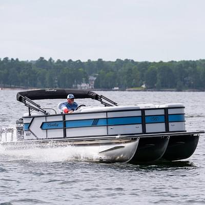 BOATZON | Bentley Pontoons Bolt 2025