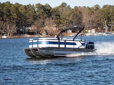 BOATZON | Bentley Pontoons Bolt 203 2024