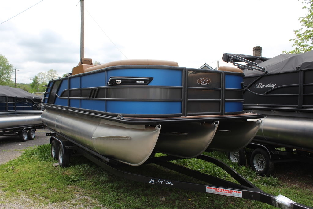 2025 Bentley Pontoons Elite 223 Swingback Dual Capt 34 Tube - Sold Boat