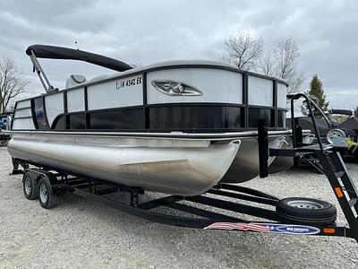 BOATZON | Bentley Pontoons Elite 223 Swingback Dual Captain Full Tube 2022