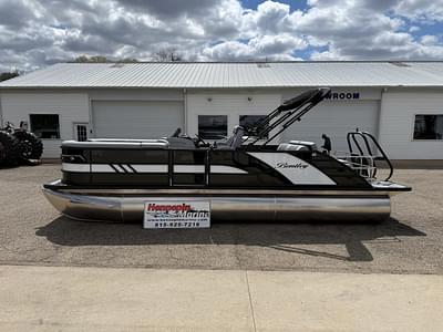 BOATZON | Bentley Pontoons Elite 223 Swingback Triple Log 2025 BOATZON | Bentley Pontoons Elite 223 Swingback Triple Log 2025