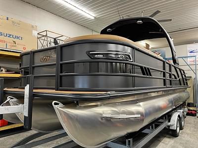 BOATZON | Bentley Pontoons Elite 253 Tower Swingback Dual Captain Full Tube 2025