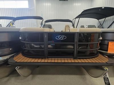 BOATZON | Bentley Pontoons Legacy 220 Navigator 2025