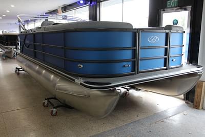 BOATZON | Bentley Pontoons Legacy 220 Navigator 2025 BOATZON | Bentley Pontoons Legacy 220 Navigator 2025
