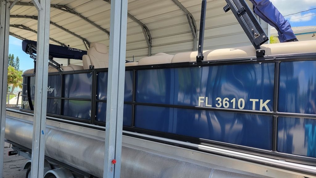 2023 Bentley Pontoons Legacy 223 - Sold Boat