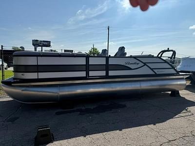 BOATZON | Bentley Pontoons Legacy 223 Swingback 2026 BOATZON | Bentley Pontoons Legacy 223 Swingback 2026