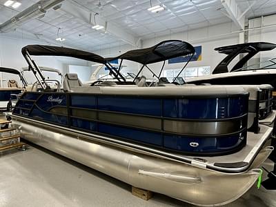 BOATZON | Bentley Pontoons Legacy 223 Swingback 34 Tube 2025