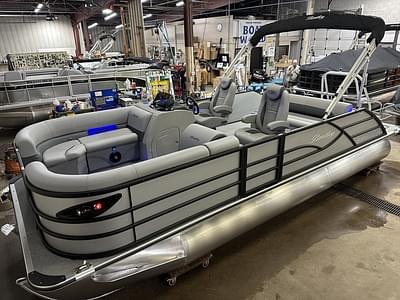 BOATZON | Bentley Pontoons Legacy 223 Swingback Tritoon  Honda 4Stroke EFI 2025