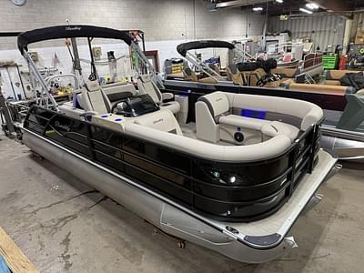 BOATZON | Bentley Pontoons Legacy 223 Swingback Tritoon  Honda 4Stroke EFI 2025