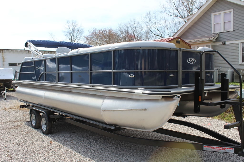 2024 Bentley Pontoons Legacy 240 QSB - Sold Boat