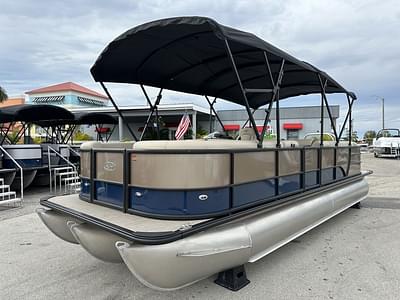 BOATZON | Bentley Pontoons Legacy 243 Cruise XL XLP3 Tri Toon 2024