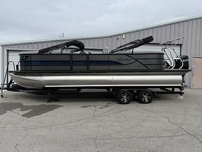 BOATZON | Bentley Pontoons Legacy 243 Navigator 2025