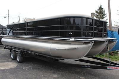 BOATZON | Bentley Pontoons Legacy 243 Navigator 34 Tube 2025 BOATZON | Bentley Pontoons Legacy 243 Navigator 34 Tube 2025