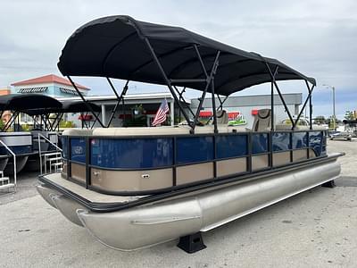 BOATZON | Bentley Pontoons Legacy 243 Navigator XLP3 Tri Toon 2024