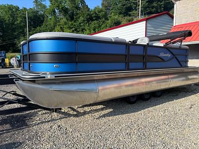BOATZON | Bentley Pontoons Legacy Navigator 2025 BOATZON | Bentley Pontoons Legacy Navigator 2025