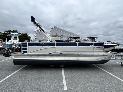 BOATZON | Berkshire Pontoons 211FC 2012 BOATZON | Berkshire Pontoons 211FC 2012