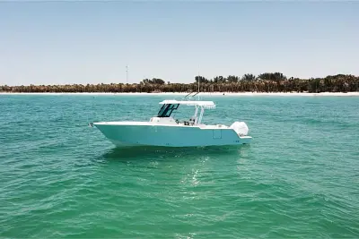 BOATZON | Bertram 28CC 2023