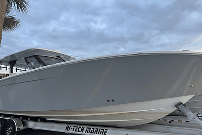 BOATZON | Bertram 39 CC 2022