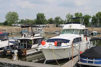 BOATZON | Bertram 42 Flybridge Motor Yacht 1984 BOATZON | Bertram 42 Flybridge Motor Yacht 1984