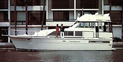 BOATZON | Bertram 42 Flybridge Motor Yacht 1986