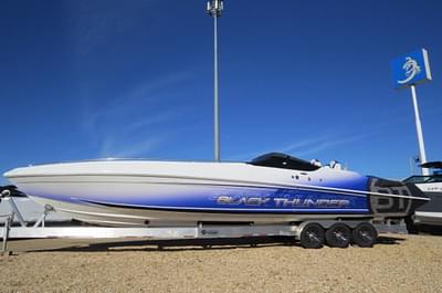 BOATZON | Black Thunder 43 EC Raised Deck 2022 BOATZON | Black Thunder 43 EC Raised Deck 2022