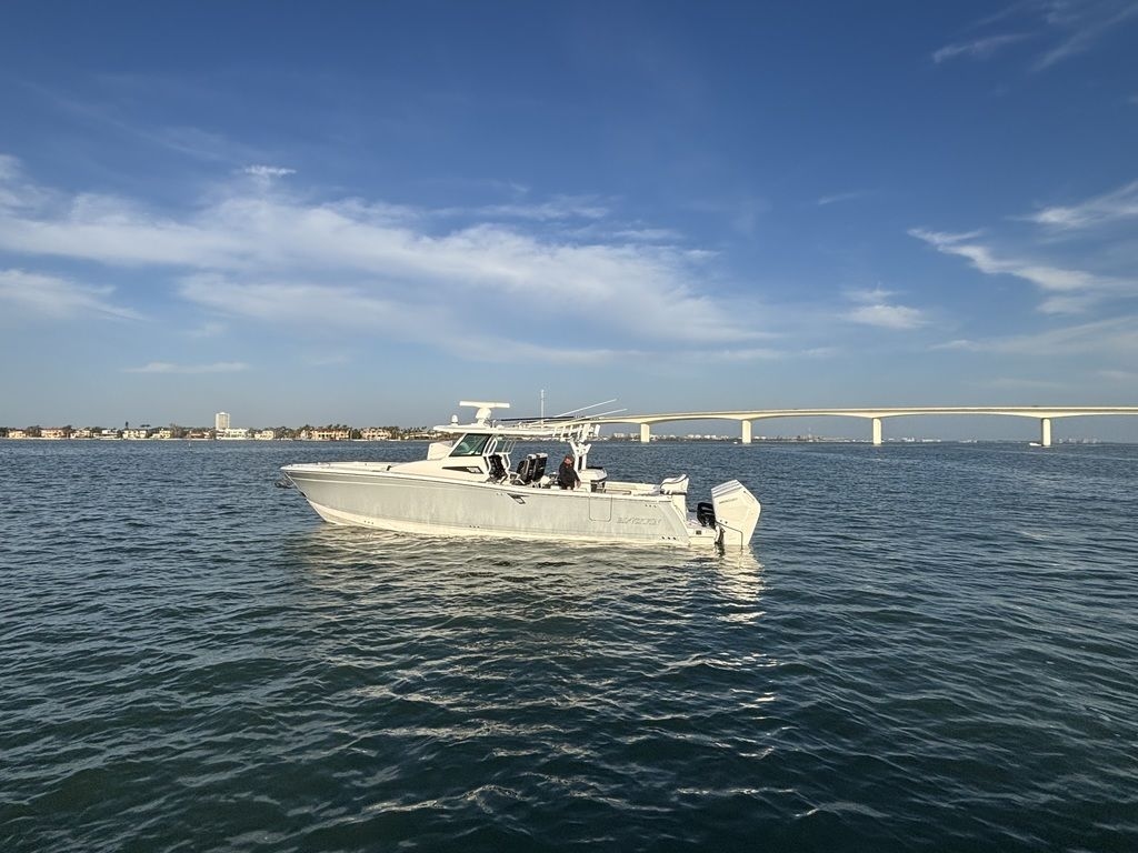 2024 Blackfin 400CC - Sold Boat