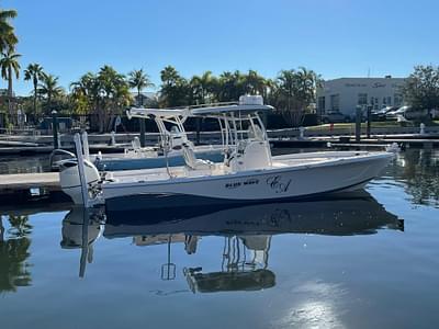 BOATZON | Blue Wave Center Console Hybrid 2018