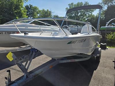 BOATZON | 2011 Boston Whaler 130 Super Sport BOATZON | 2011 Boston Whaler 130 Super Sport