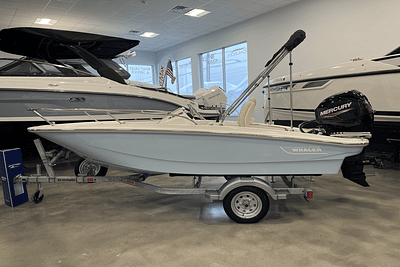 BOATZON | Boston Whaler 130 Super Sport 2025