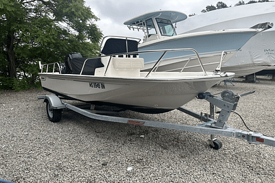 BOATZON | Boston Whaler 150 MONTAUK 2021