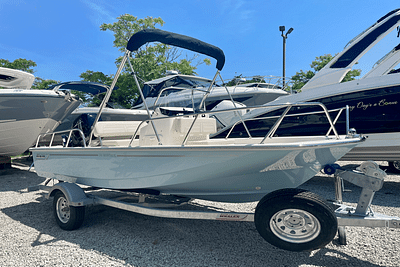 BOATZON | Boston Whaler 150 Montauk 2024