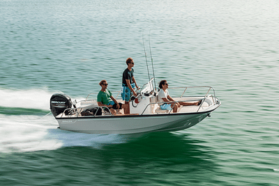 BOATZON | Boston Whaler 150 Montauk 2025