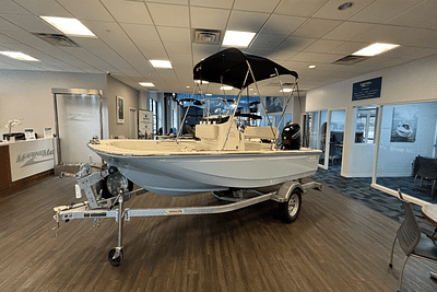 BOATZON | Boston Whaler 150 Montauk 2025