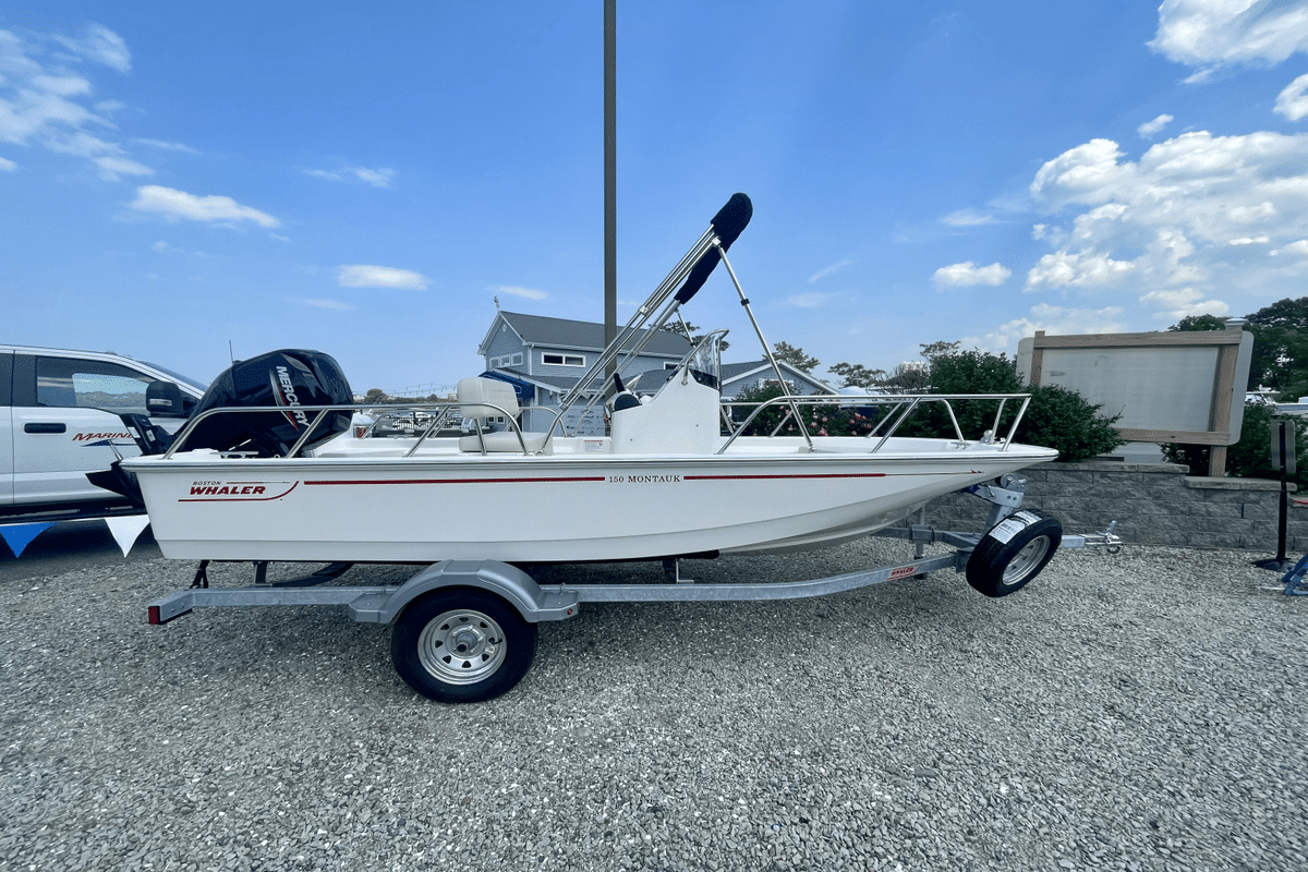 2025 Boston Whaler 150 Montauk - Sold Boat