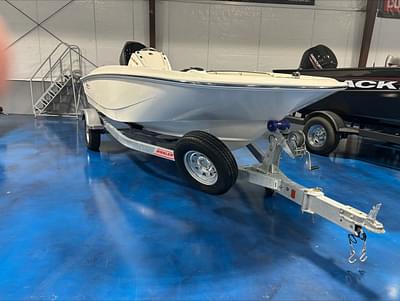 BOATZON | Boston Whaler 160 Super Sport 2025